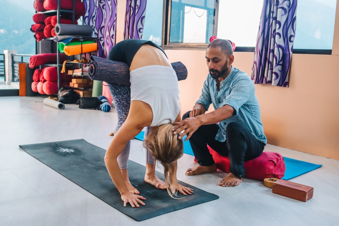 200 HORAS DE FORMACIÓN DE PROFESORES DE YOGA EN RISHIKESH